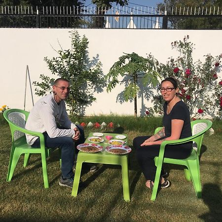 La Calma Homestay Khadzsuráhó Kültér fotó